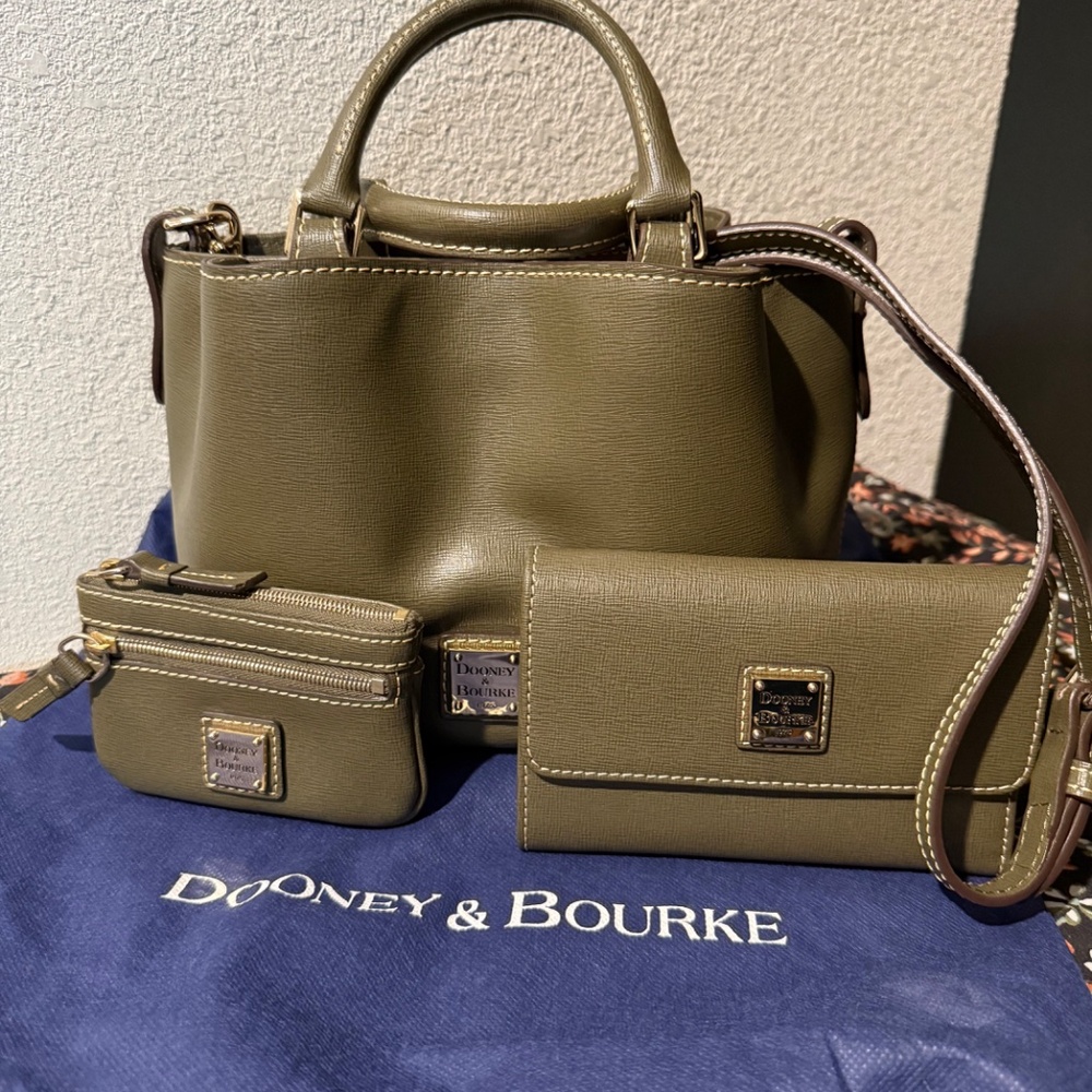 Dooney & Bourke Safiano Leather OLIVE Set Brenna Barlow Flap Wallet Coin